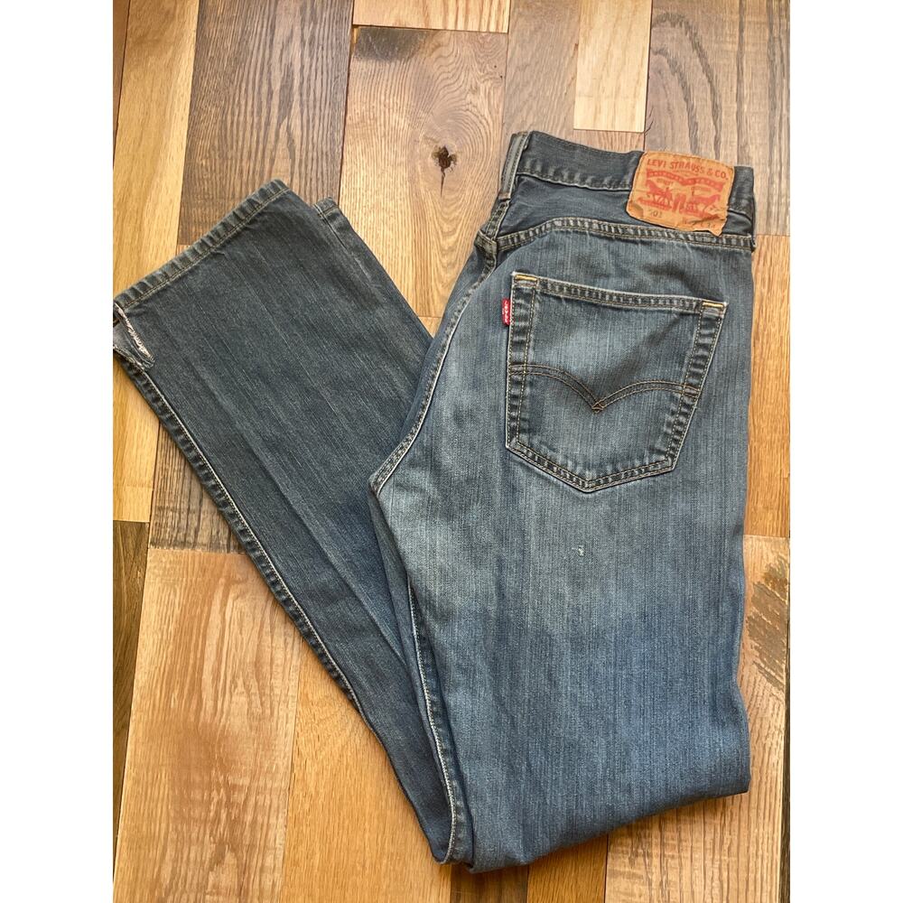 Levi's 501 Mens 33x34 Straight Leg Jeans Button Fly